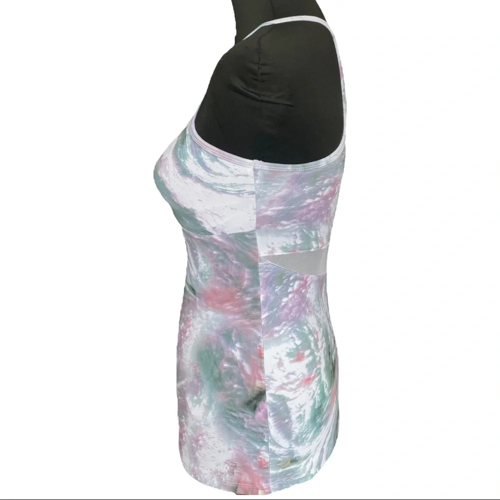 Fabletics Daphne Performance Tank - Picture 4 of 14